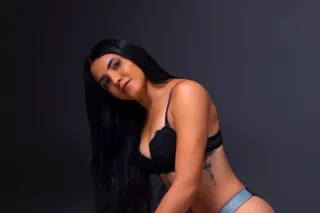 im abailable - Image 1